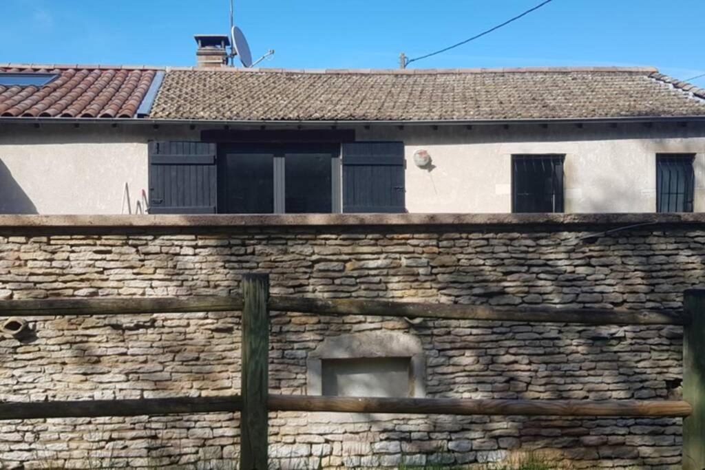 Villa Maisonnette Sur La Voie Verte A Berze La Ville Exterior foto